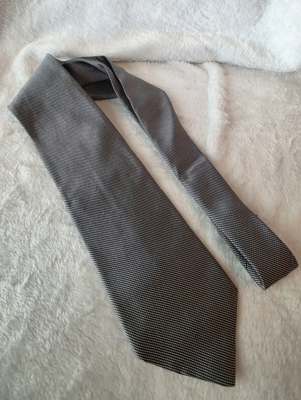 Brooks Brothers Makers Men's Silk Necktie Black Grey Geometric Textured Look Tie